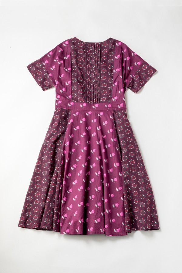 ジェーンマープルドンルサロンより秋の新作、東欧フォークロアのパッチワークスカートや花柄ドレス｜写真16