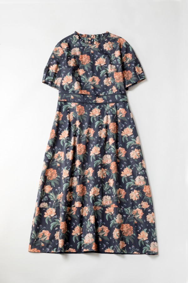 ジェーンマープルドンルサロンより秋の新作、東欧フォークロアのパッチワークスカートや花柄ドレス｜写真28
