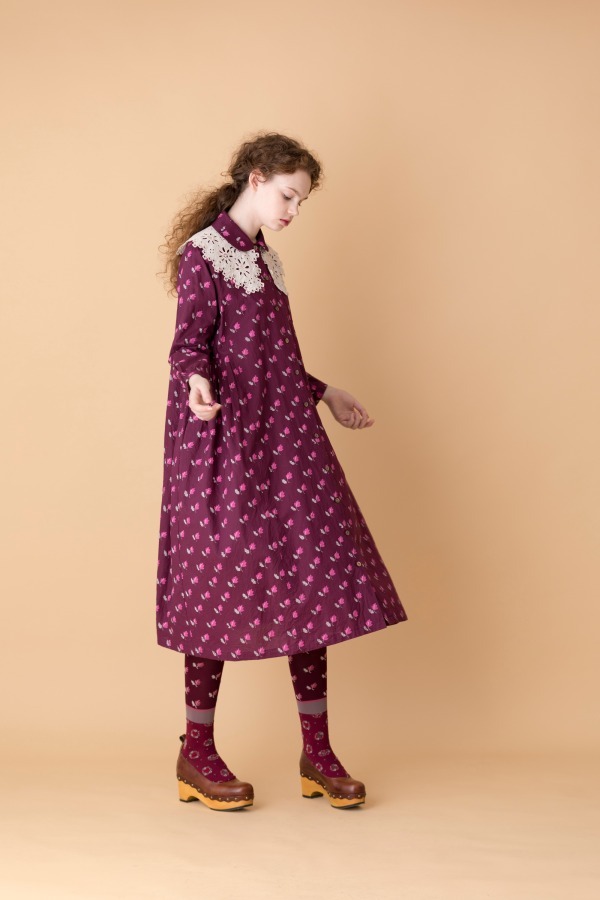 ジェーンマープルドンルサロンより秋の新作、東欧フォークロアのパッチワークスカートや花柄ドレス｜写真33