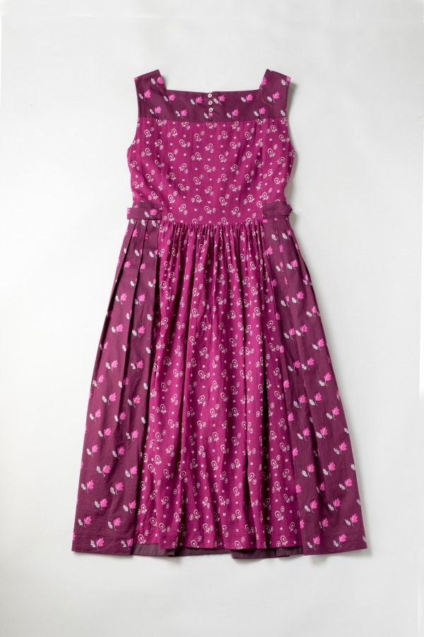 ジェーンマープルドンルサロンより秋の新作、東欧フォークロアのパッチワークスカートや花柄ドレス｜写真13