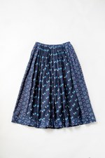 ジェーンマープルドンルサロンより秋の新作、東欧フォークロアのパッチワークスカートや花柄ドレス｜写真8