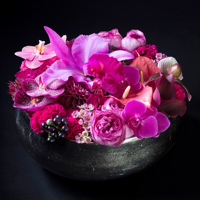 フラワーショップが作る"花咲くハット"＆扇形ブーケ、ホットピンクがテーマ｜写真5