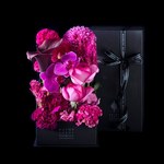 フラワーショップが作る"花咲くハット"＆扇形ブーケ、ホットピンクがテーマ｜写真6