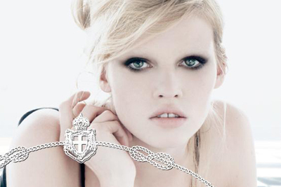 プラダの人気香水「インフュージョン」から新作 - 繊細かつ高貴な大人の香り