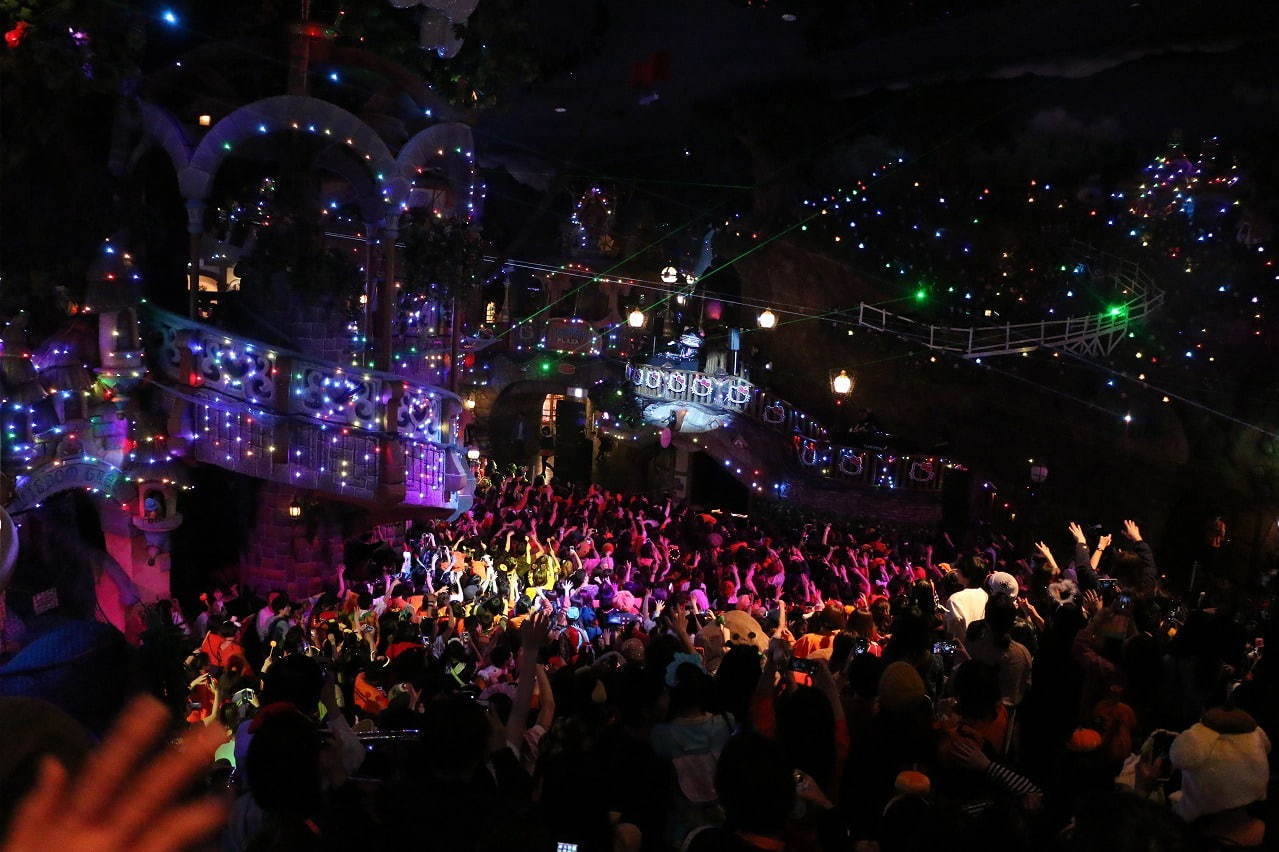 サンリオピューロランドのハロウィン音楽フェスがオールナイト開催、DJ ハローキティら出演｜写真32