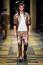 ヴェルサーチ 2013年春夏メンズコレクション - ボクサーがテーマの現代版グラディエータースタイル｜写真11