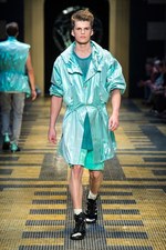 ヴェルサーチ 2013年春夏メンズコレクション - ボクサーがテーマの現代版グラディエータースタイル｜写真19