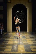 ヴェルサーチ 2013年春夏メンズコレクション - ボクサーがテーマの現代版グラディエータースタイル｜写真52