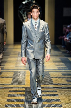 ヴェルサーチ 2013年春夏メンズコレクション - ボクサーがテーマの現代版グラディエータースタイル｜写真9