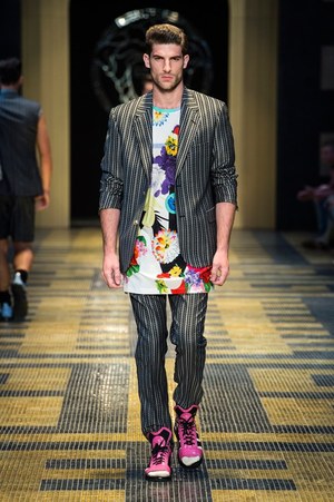 ヴェルサーチ 2013年春夏メンズコレクション - ボクサーがテーマの現代版グラディエータースタイル｜写真25