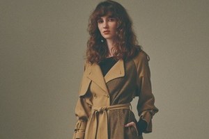 ラグナムーン18年秋冬コート、チェック柄ミックストレンチ＆ツィードガウンコートなど