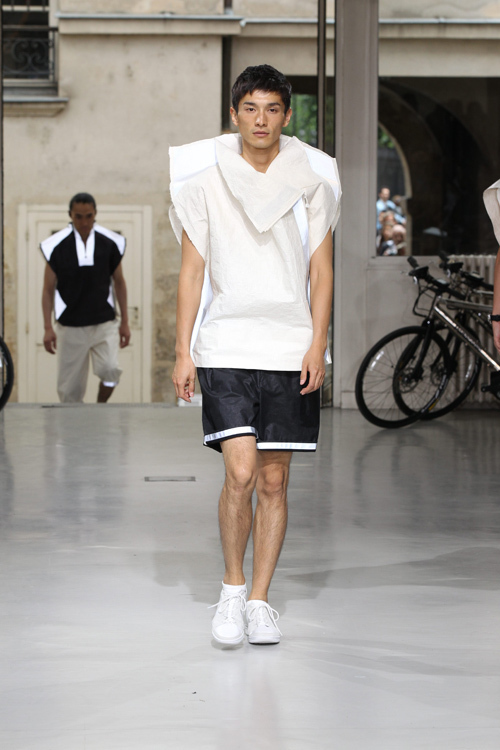 イッセイ ミヤケ メン(ISSEY MIYAKE MEN) 2013年春夏メンズコレクション  - 写真36