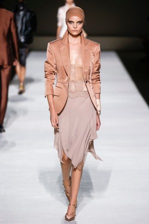 トム フォード(TOM FORD) 2019年春夏ウィメンズコレクション  - 写真21