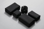 アエタ×THREEのコスメポーチ - オールブラックのシンプルな
