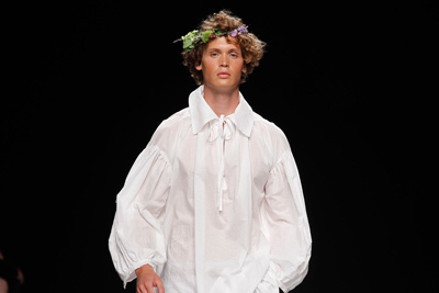 ヴィヴィアン・ウエストウッド マン 2013年春夏コレクション - エレガントなピクニックスタイル