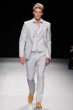 ヴィヴィアン・ウエストウッド マン 2013年春夏コレクション - エレガントなピクニックスタイル｜写真3