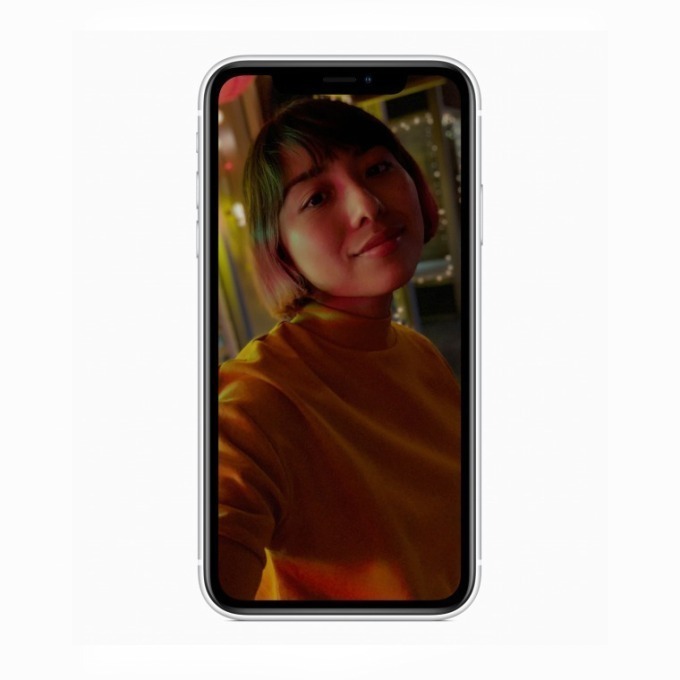 アップルの新型iPhone「iPhone XR」黒、赤、青など全6色展開｜写真14