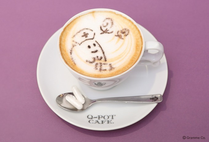 Q-pot CAFE. のハロウィンスイーツ、"オバケちゃん"ケーキをフランボワーズ注射で治療！｜写真3