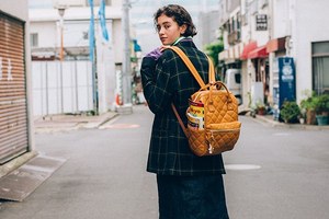 アネロの18秋冬バッグ、人気の「口金シリーズ」にチェック柄＆キルティングの新作