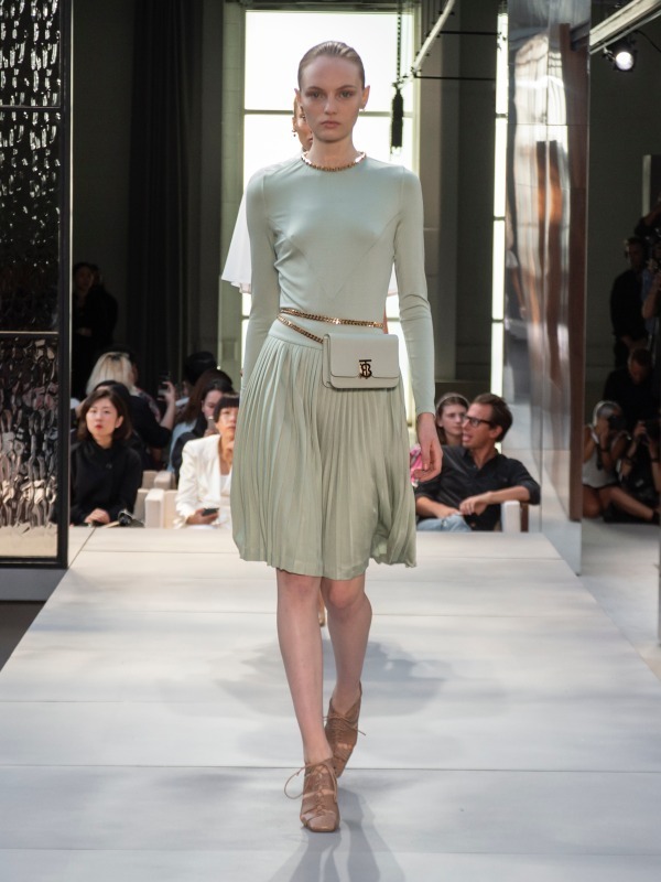 バーバリー 2019年春夏<span>コレクション</span> - 写真22