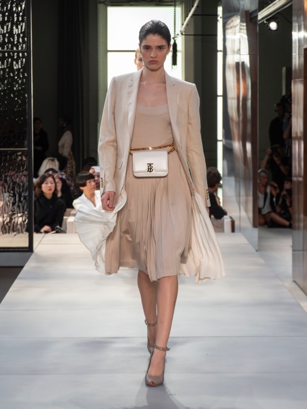 バーバリー 2019年春夏<span>コレクション</span> - 写真24