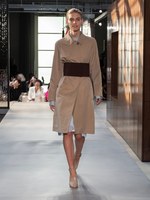 バーバリー 19春夏ウィメンズコレクション - 英国の折衷主義を讃えて、リカルド・ティッシ初シーズン｜写真2