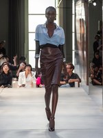 バーバリー 19春夏ウィメンズコレクション - 英国の折衷主義を讃えて、リカルド・ティッシ初シーズン｜写真5