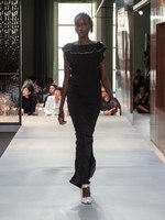 バーバリー 19春夏ウィメンズコレクション - 英国の折衷主義を讃えて、リカルド・ティッシ初シーズン｜写真14