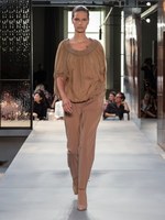 バーバリー 19春夏ウィメンズコレクション - 英国の折衷主義を讃えて、リカルド・ティッシ初シーズン｜写真42