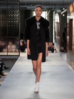 バーバリー 19春夏ウィメンズコレクション - 英国の折衷主義を讃えて、リカルド・ティッシ初シーズン｜写真57