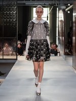 バーバリー 19春夏ウィメンズコレクション - 英国の折衷主義を讃えて、リカルド・ティッシ初シーズン｜写真58