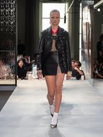 バーバリー 19春夏ウィメンズコレクション - 英国の折衷主義を讃えて、リカルド・ティッシ初シーズン｜写真62