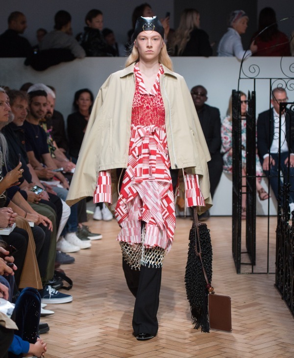 ジェイ ダブリュー アンダーソン(JW Anderson) 2019年春夏ウィメンズコレクション  - 写真24