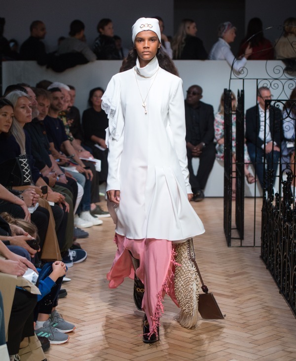 ジェイ ダブリュー アンダーソン(JW Anderson) 2019年春夏ウィメンズコレクション  - 写真36