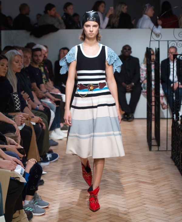 ジェイ ダブリュー アンダーソン(JW Anderson) 2019年春夏ウィメンズコレクション  - 写真41