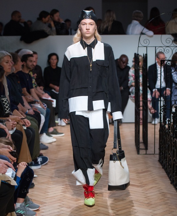 ジェイ ダブリュー アンダーソン(JW Anderson) 2019年春夏ウィメンズコレクション  - 写真47