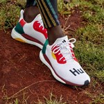 アディダス×ファレル・ウィリアムス、BOOST フォーム採用の色鮮やかなスニーカー｜写真8