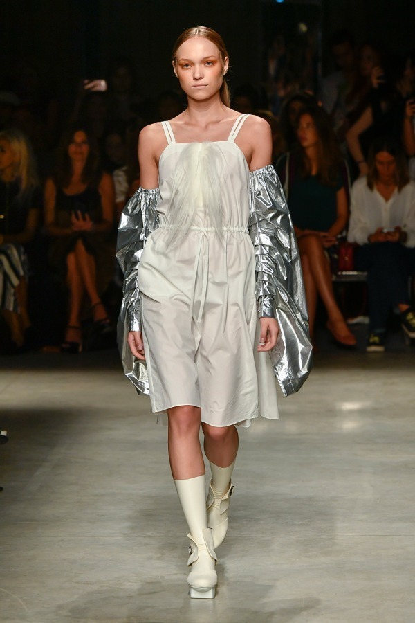 アルベルト ザンベルリ 2019年春夏<span>コレクション</span> - 写真5