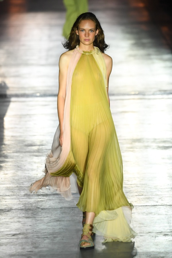 アルベルタ フェレッティ(ALBERTA FERRETTI) 2019年春夏ウィメンズコレクション  - 写真40