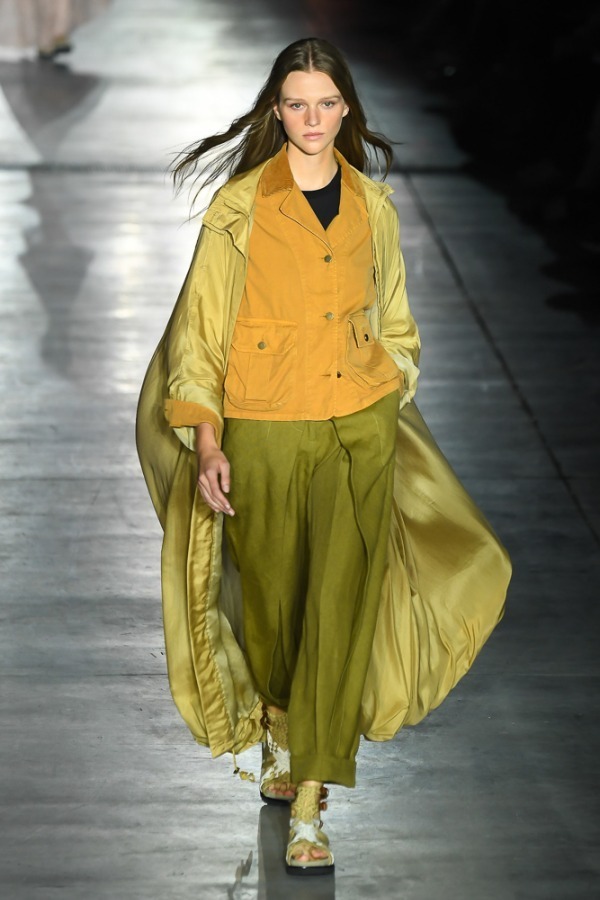 アルベルタ フェレッティ(ALBERTA FERRETTI) 2019年春夏ウィメンズコレクション  - 写真45