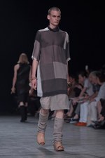 リック・オウエンス 2013年春夏コレクション - 男性の持つ、信念と芯の強さをデザインに｜写真17