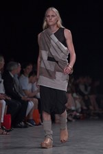 リック・オウエンス 2013年春夏コレクション - 男性の持つ、信念と芯の強さをデザインに｜写真18