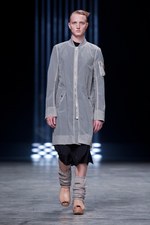 リック・オウエンス 2013年春夏コレクション - 男性の持つ、信念と芯の強さをデザインに｜写真37