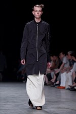 リック・オウエンス 2013年春夏コレクション - 男性の持つ、信念と芯の強さをデザインに｜写真38