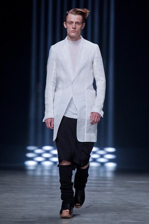 リック・オウエンス 2013年春夏コレクション - 男性の持つ、信念と芯の強さをデザインに｜写真9