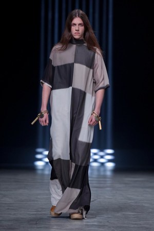 リック・オウエンス 2013年春夏コレクション - 男性の持つ、信念と芯の強さをデザインに｜写真20