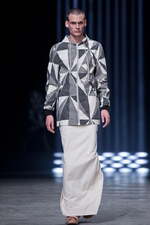 リック・オウエンス 2013年春夏コレクション - 男性の持つ、信念と芯の強さをデザインに｜写真40