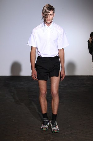 ラフ シモンズ 2013年春夏メンズコレクション - 中性的な魅力にあふれた、少年たちの儚い美｜写真11