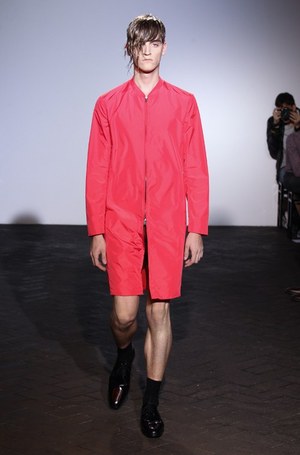 ラフ シモンズ 2013年春夏メンズコレクション - 中性的な魅力にあふれた、少年たちの儚い美｜写真25