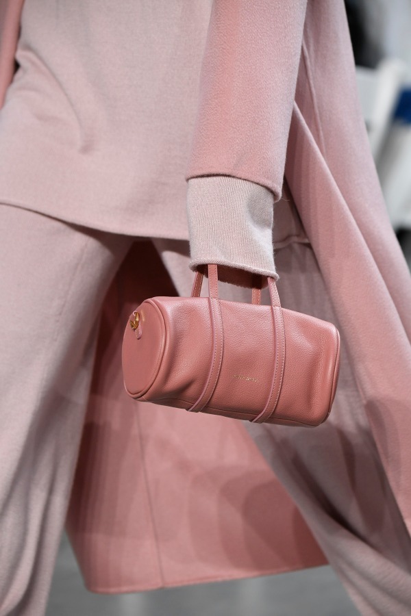 マンサー ガブリエル(MANSUR GAVRIEL) 2018-19年秋冬ウィメンズコレクション  - 写真32